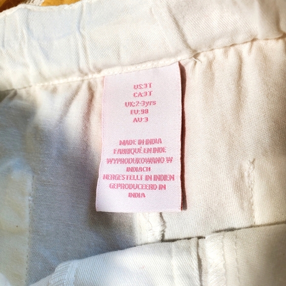 Toddler girls mustard yellow blouse and white shorts set Size 3T - Picture 6 of 16